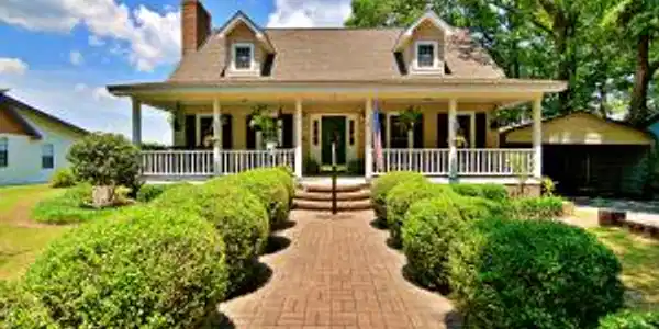 212 Driftwood Drive