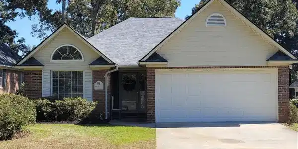 51 Lake Circle