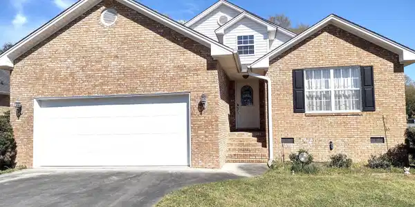 106 Ridge Lake Drive