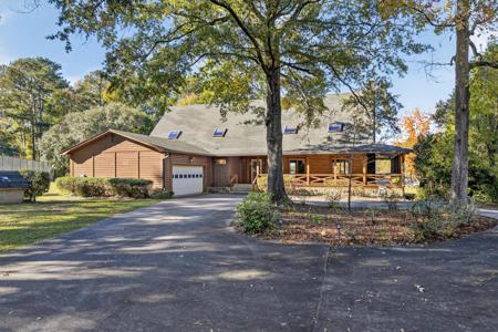 1086 St Julien Drive