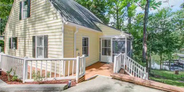 1025 Chapel Branch Road