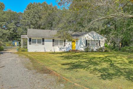 1467 Main Street