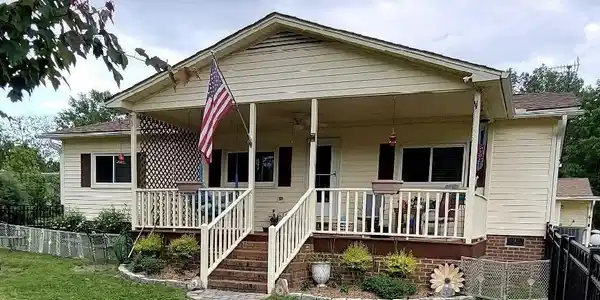 1175 Falcon Lane