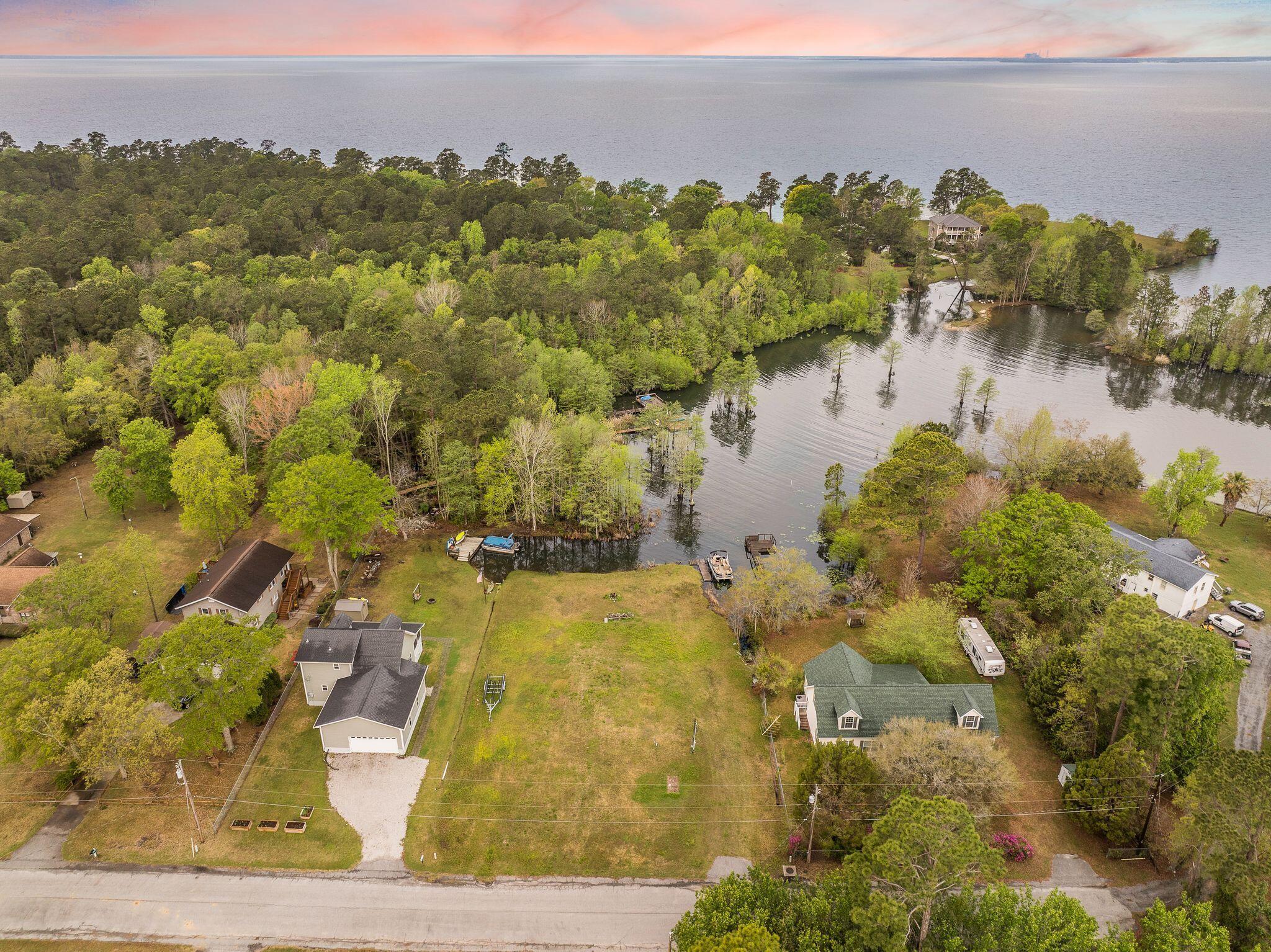 Image 2: 16_BARCLAY MEDIA CO-17