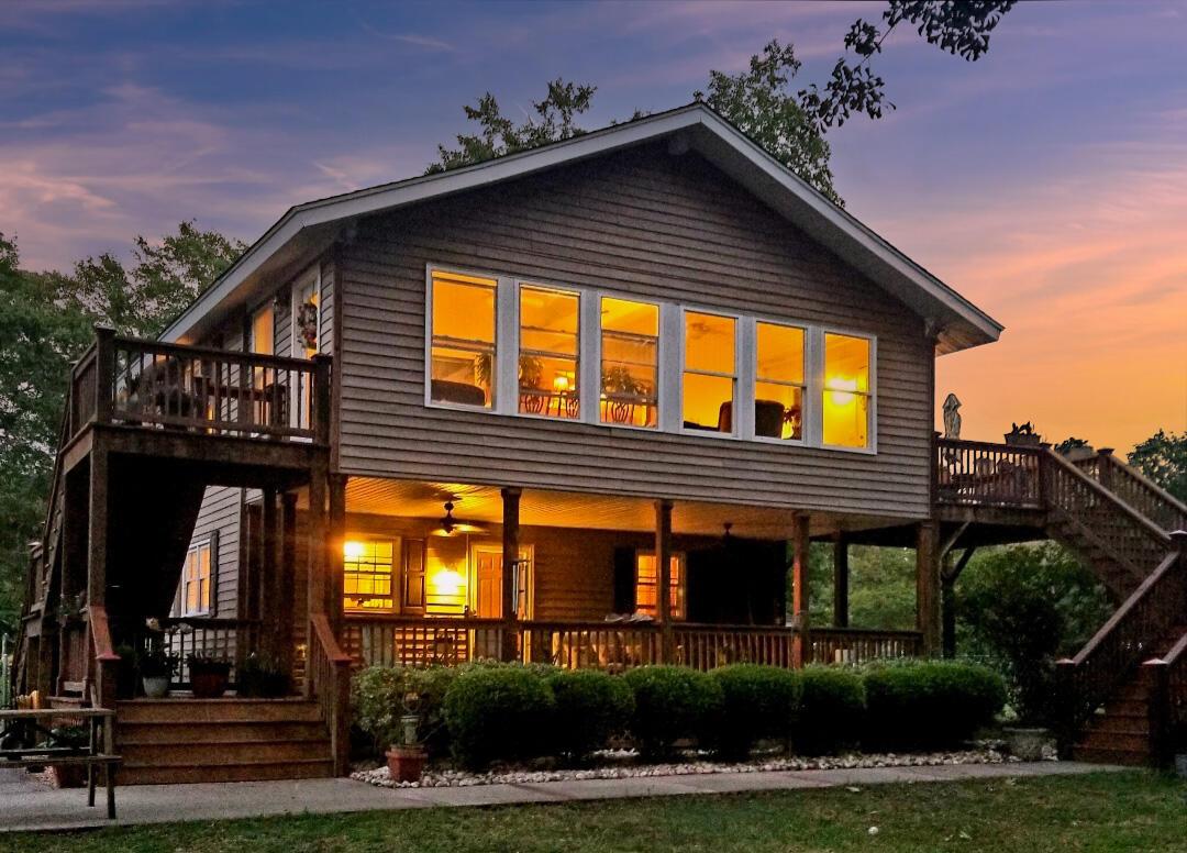 Image 2: FBFD8E50-3010-45D8-B3A0-3B3C8BFBEA92