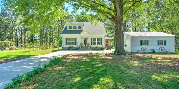 1347 Winnwood Lane