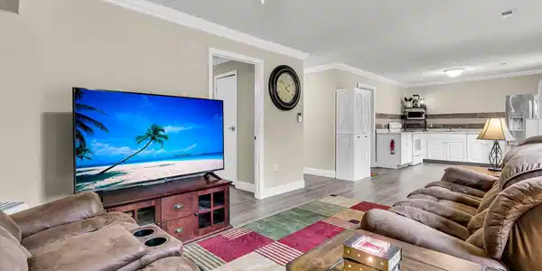 611 Murphy Bay Drive