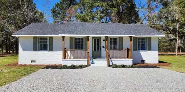 117 Redglobe Court