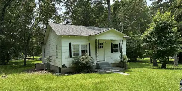 2265 Clubhouse Road, Summerton SC 29148