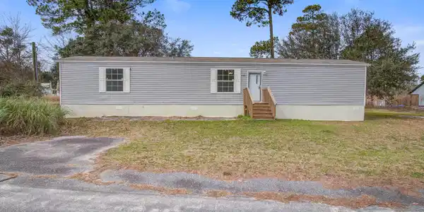 380 Fountain Lake Drive, Eutawville SC 29048