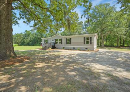 646 Country Pond Lane