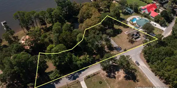 3616 Princess Pond Road