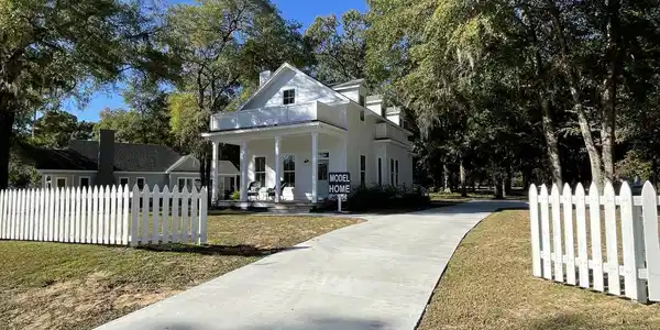 1784 Gordon Road