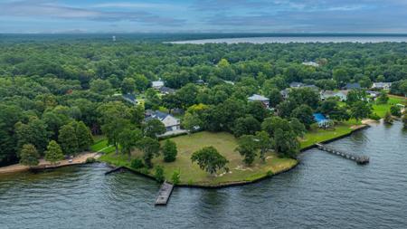 112 Chapel Hill Drive