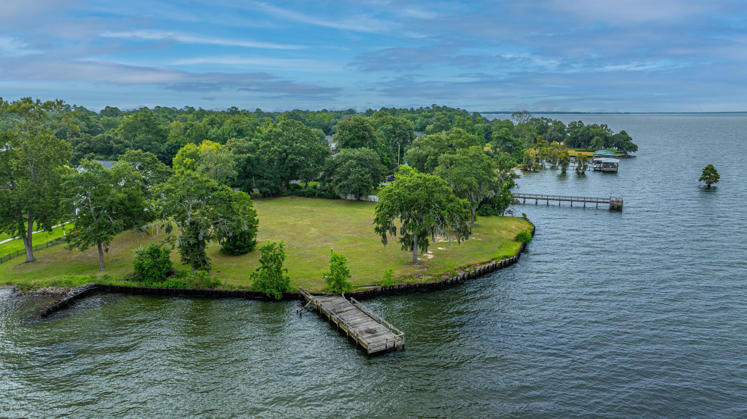 Image 3: 112ChapelHillDr006