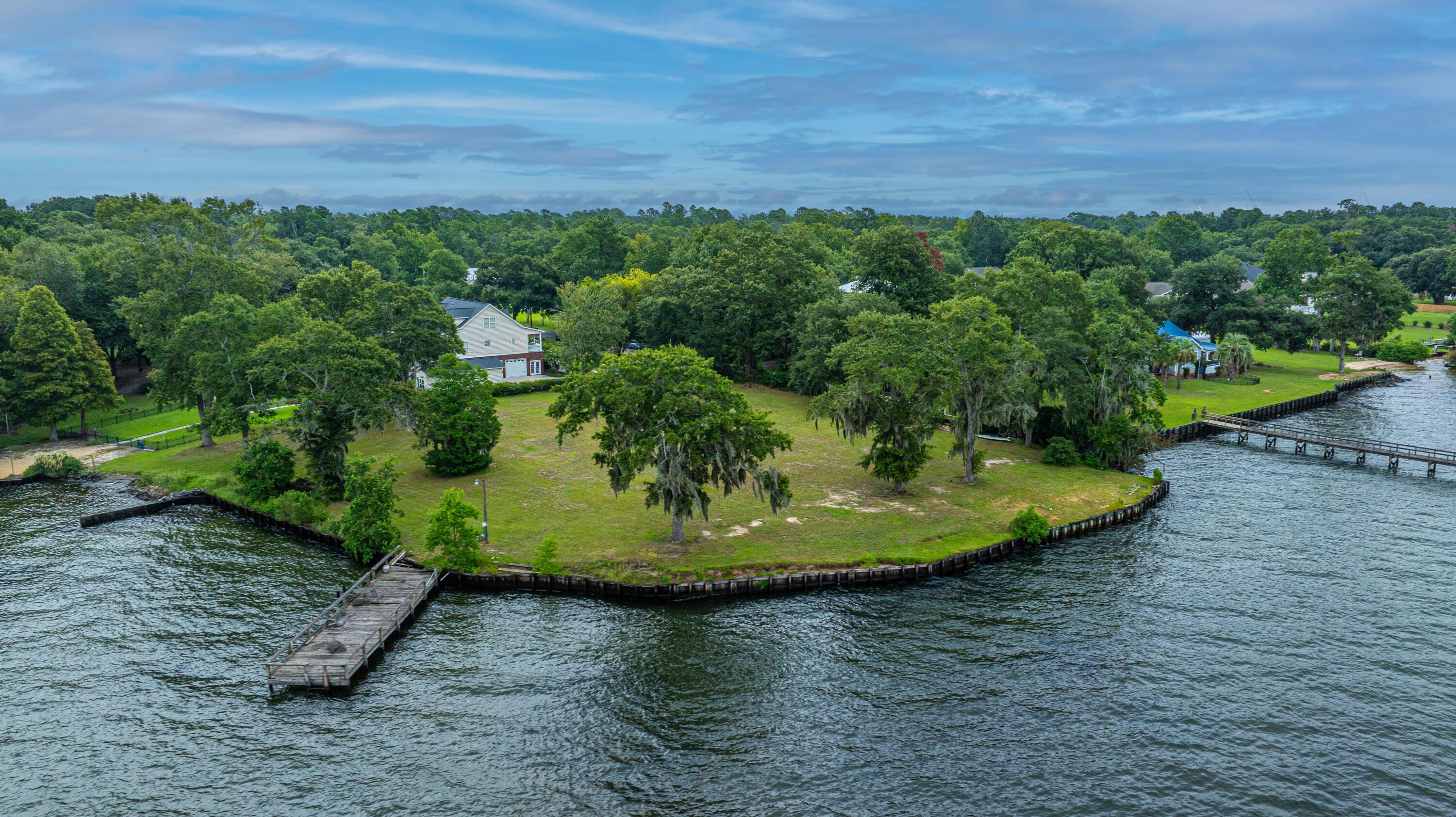 Image 4: 112ChapelHillDr007