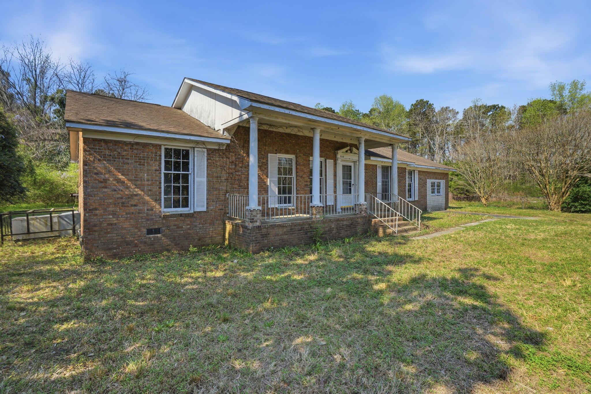 Image 3: 3-web-or-mls-003_DSC05371