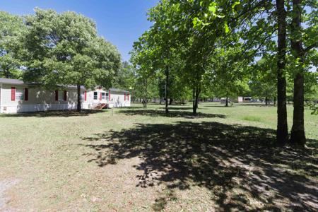 124 Sandy Oaks Lane
