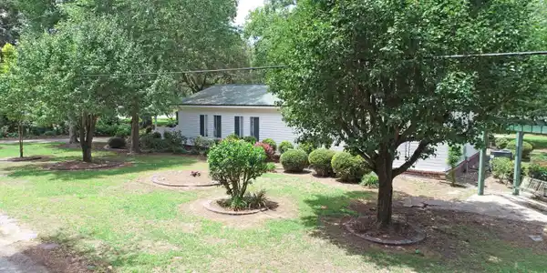 Image 3: Front