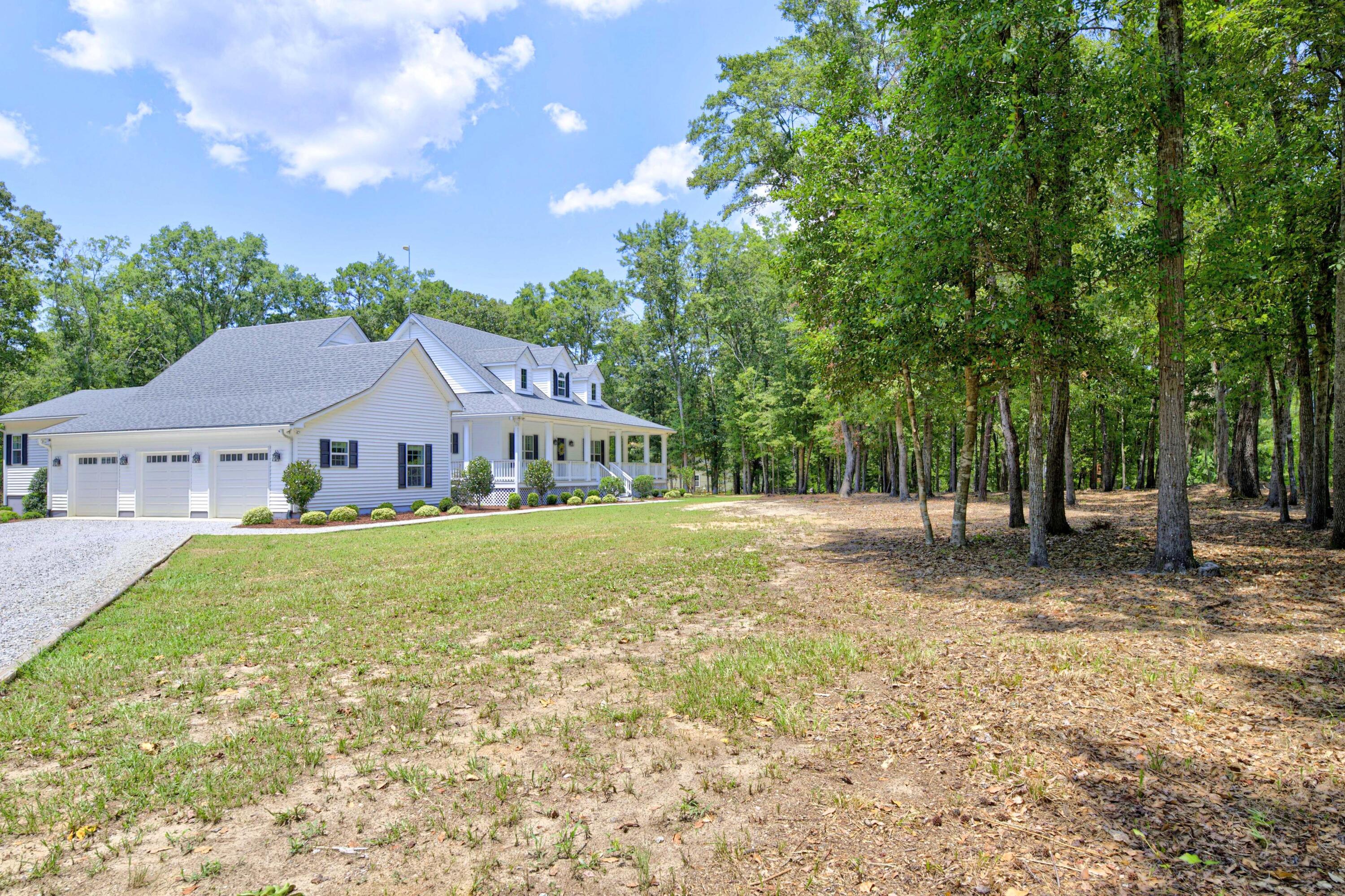 Image 3: Beautiful Home with Privacy