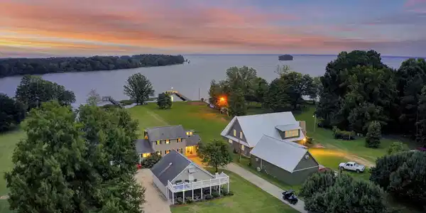 1903 Goat Island Road