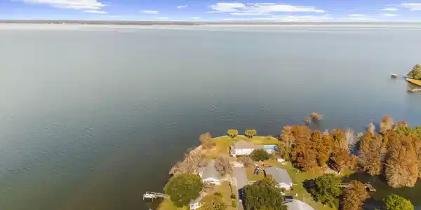 Image 3: 14-web-or-mls-DJI_20251124125915_0705_D