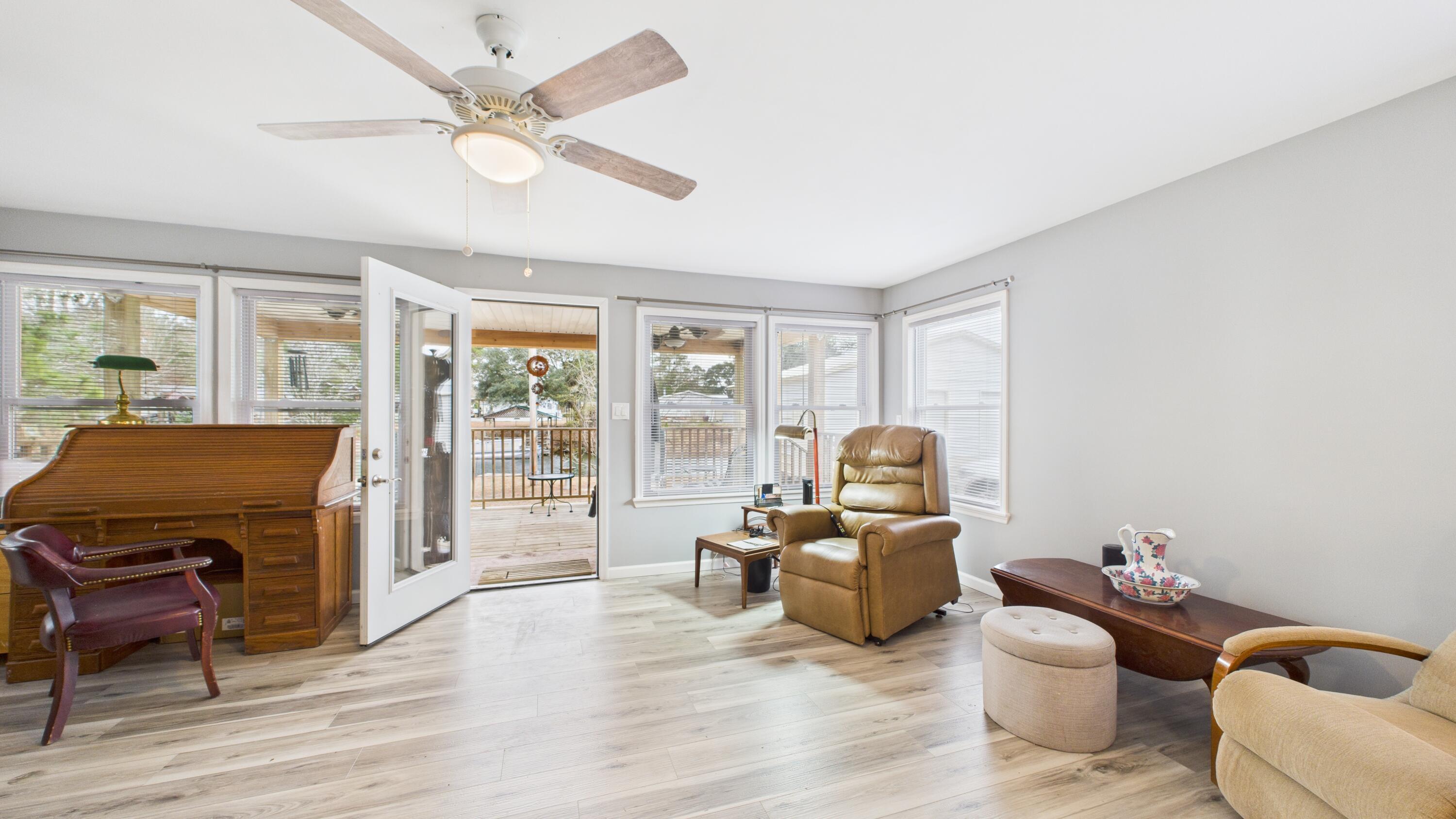 Image 3: Bonus Room/Sun Room