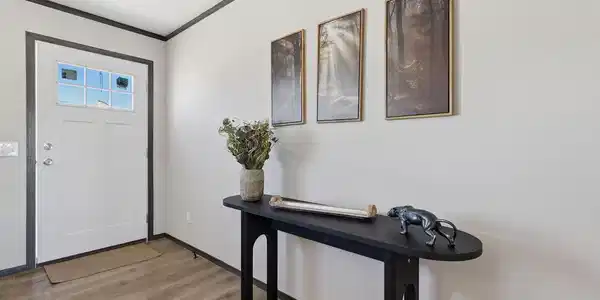 Image 2: 261-lake-manor-3260h32p03-entryway-2