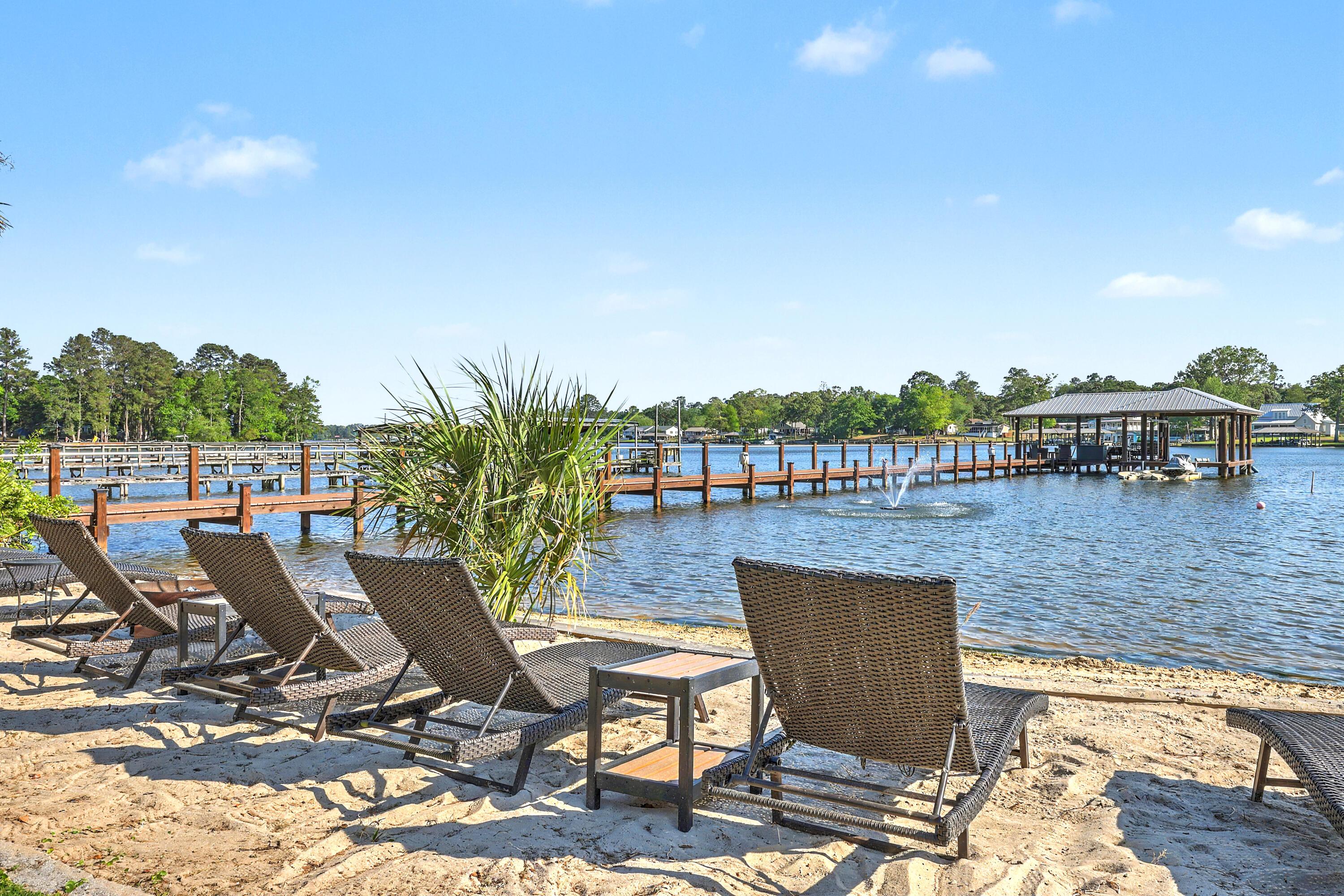 Image 2: Lakefront:1537 Litzler Dr