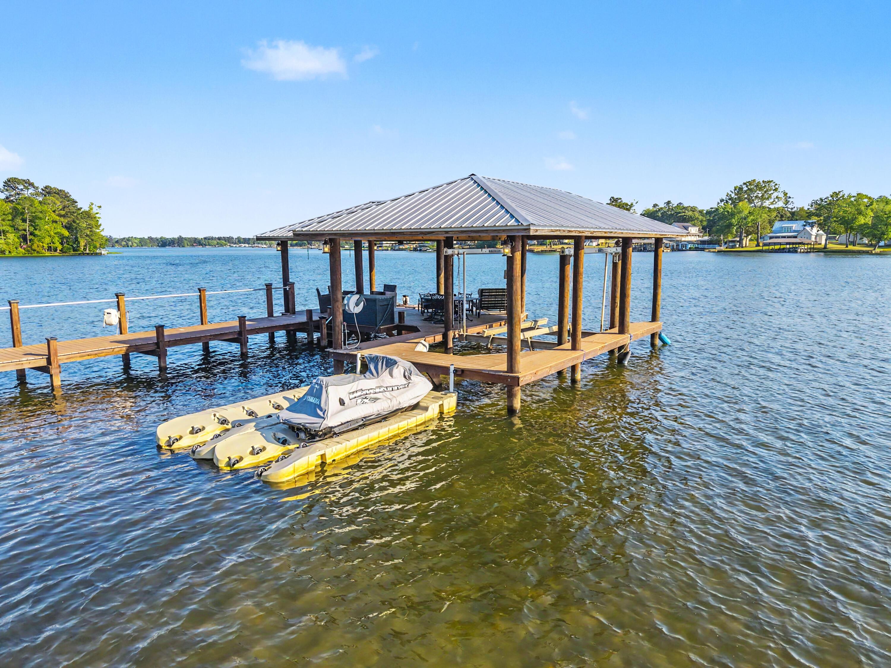 Image 4: Lakefront:1537 Litzler Dr