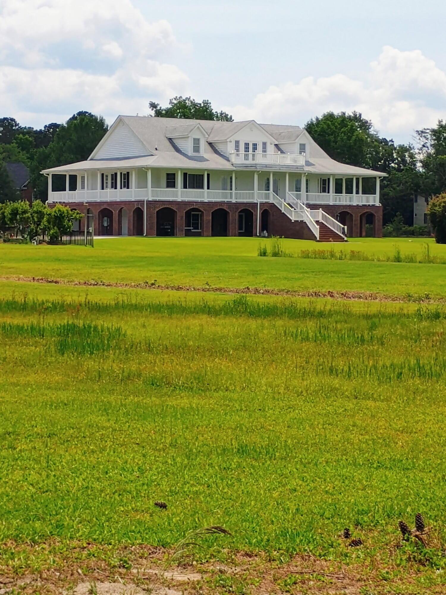 Image 1: house%20-%20back