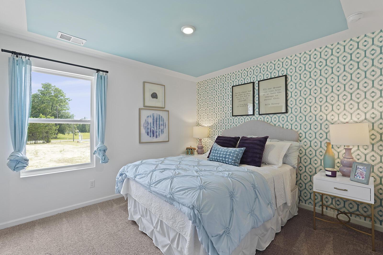 Image 2: bedroom