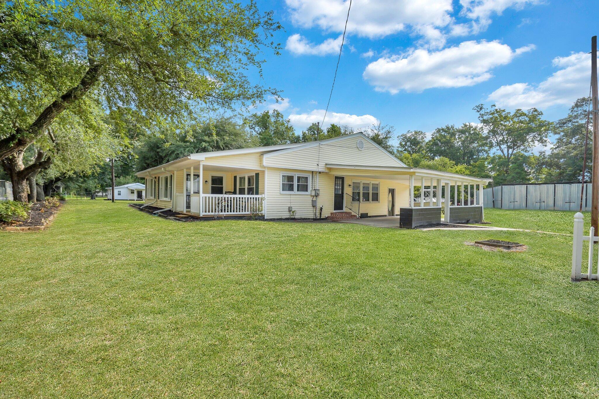 Image 1: 1-web-or-mls-DSC03486_1