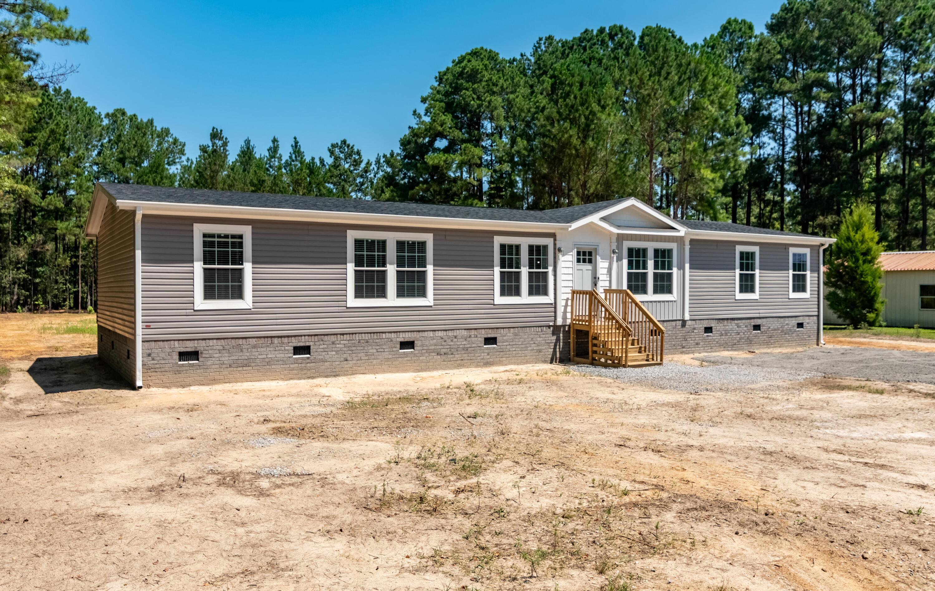 Image 3: 03--299 Friendship Circle_e_Lowcountry_E