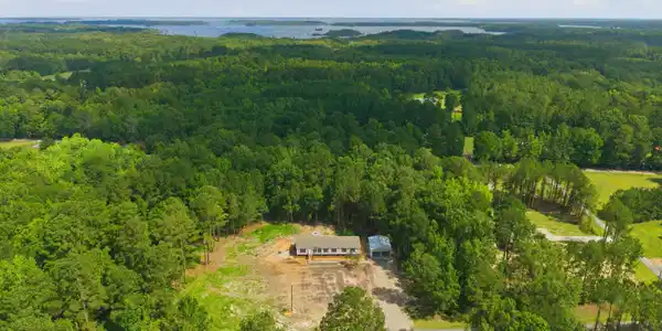 329 Hickory Nut Way