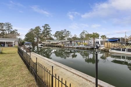 402 Chippendale Lane