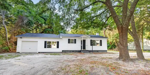 727 Levee Drive