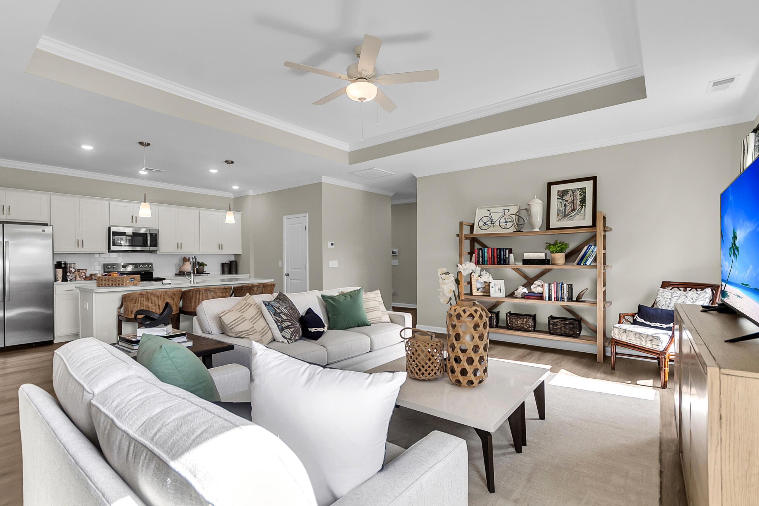 Image 4: Great Room & Kitchen