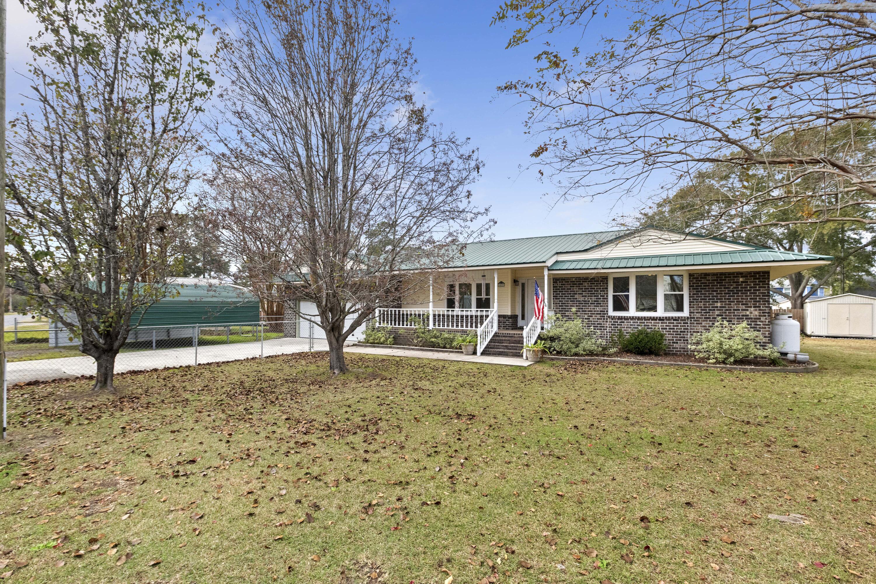 Image 2: 402ChippendaleLn-CasaVerdeMediaLLC2