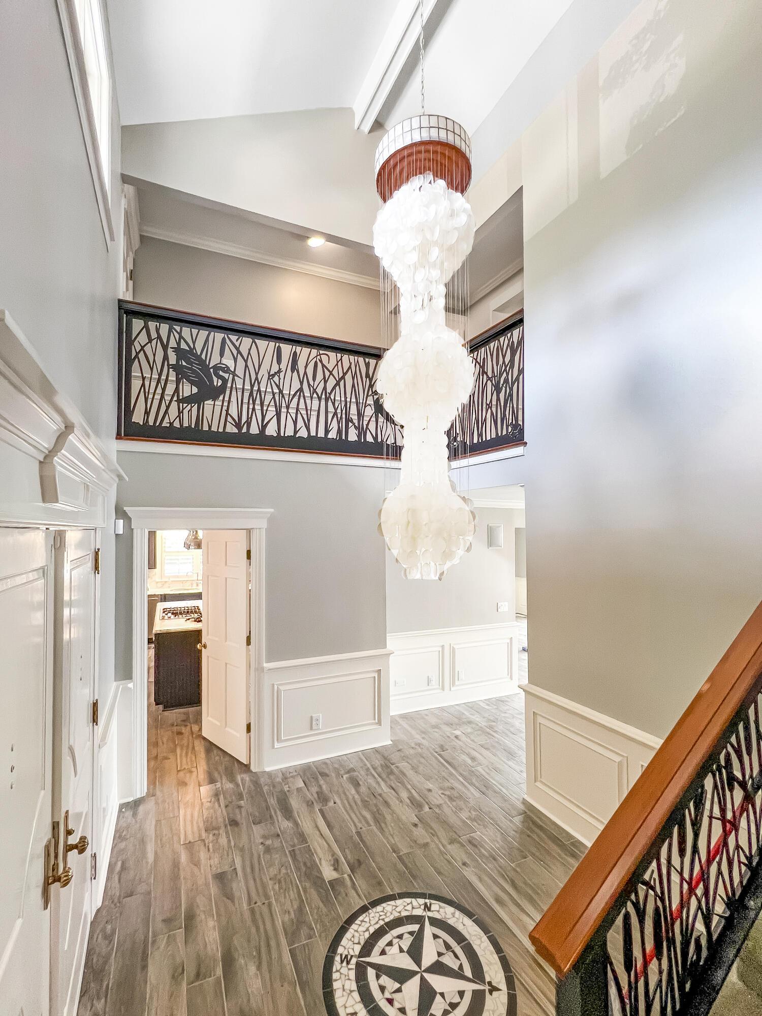 Image 4: 457entryfoyer