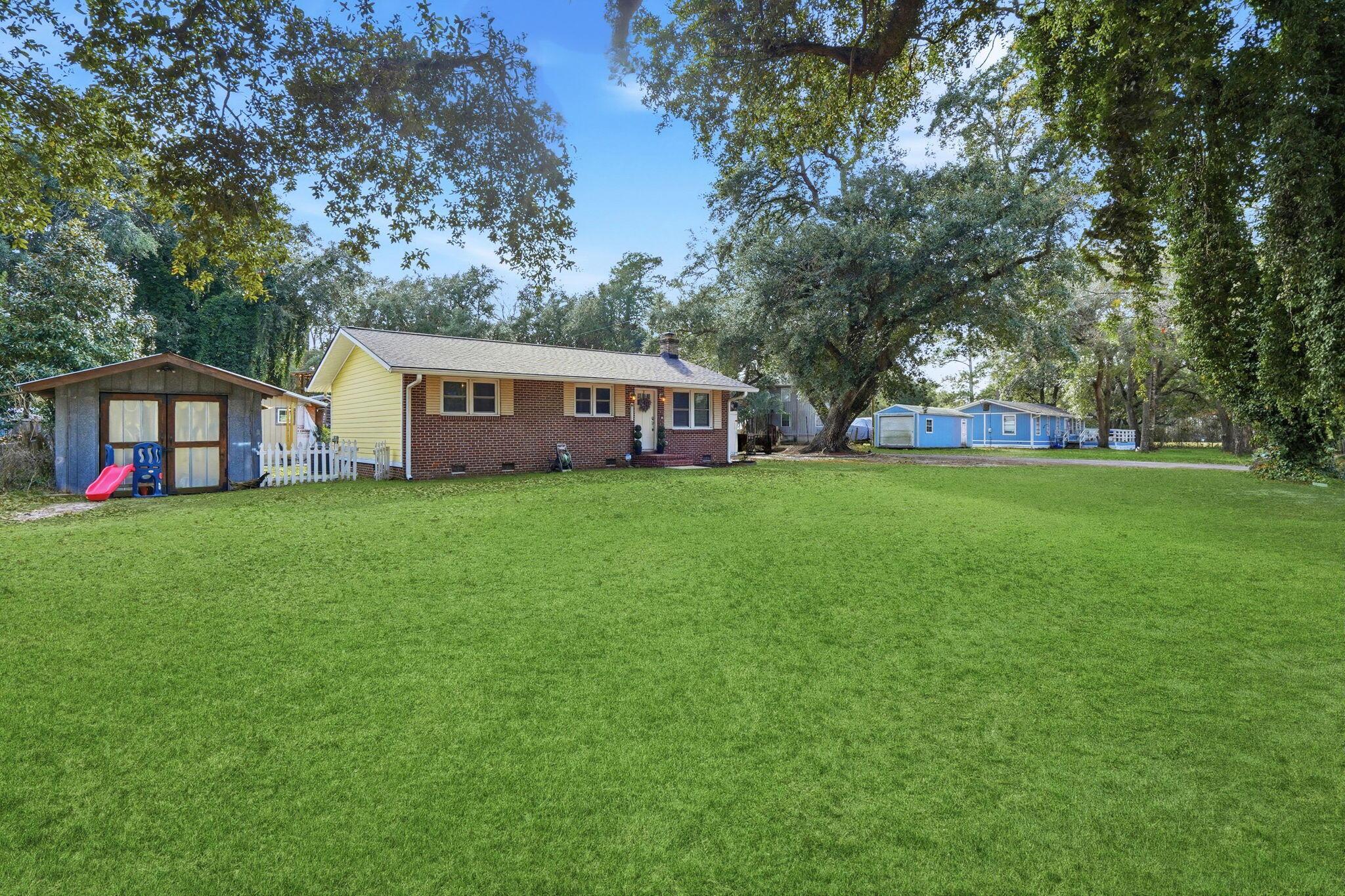 Image 3: 6-web-or-mls-049_DSC00731_grass_674f91f7