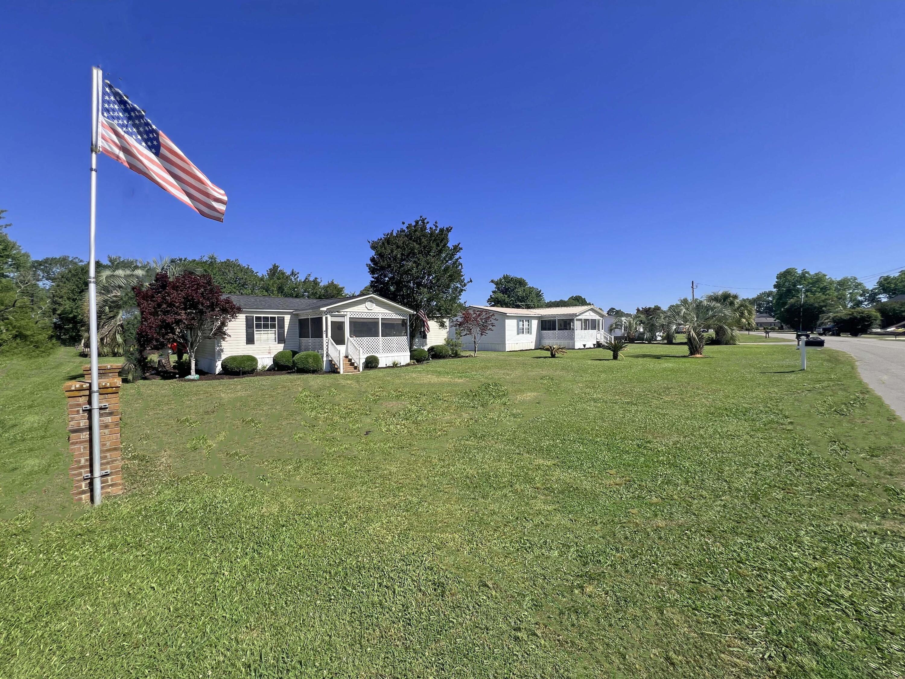 Image 3: Corner Lot