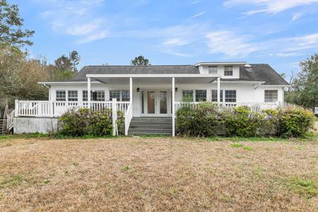 1677 Clearview Drive
