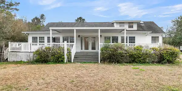 1677 Clearview Drive