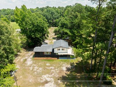 2102 N State Highway 35