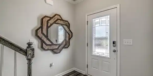 Image 2: entry