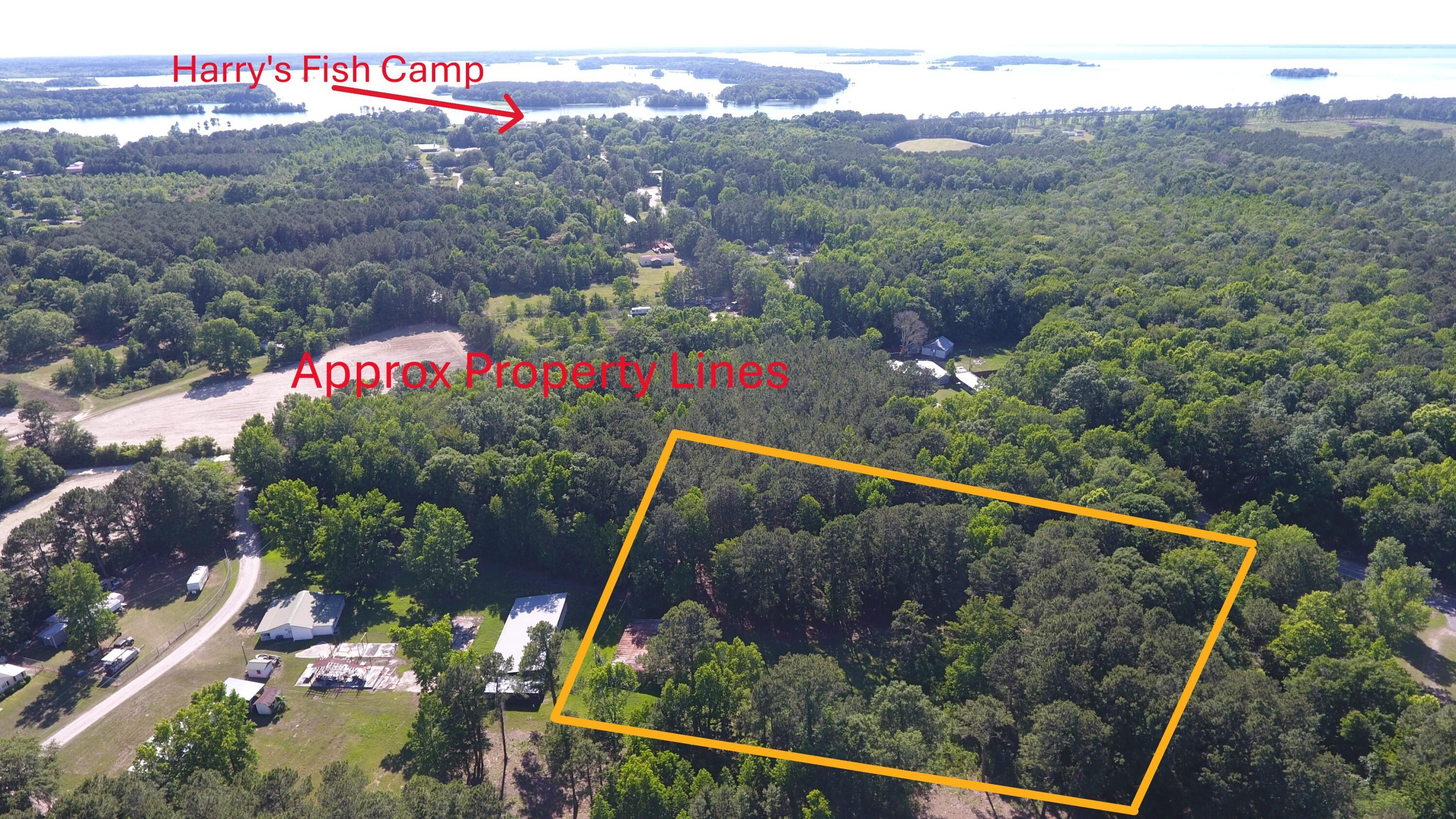Image 2: 0 Tasman with Harry's Fish Camp
