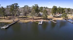 2222 Lakeshore Drive