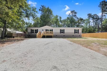 1044 Longpoint Road
