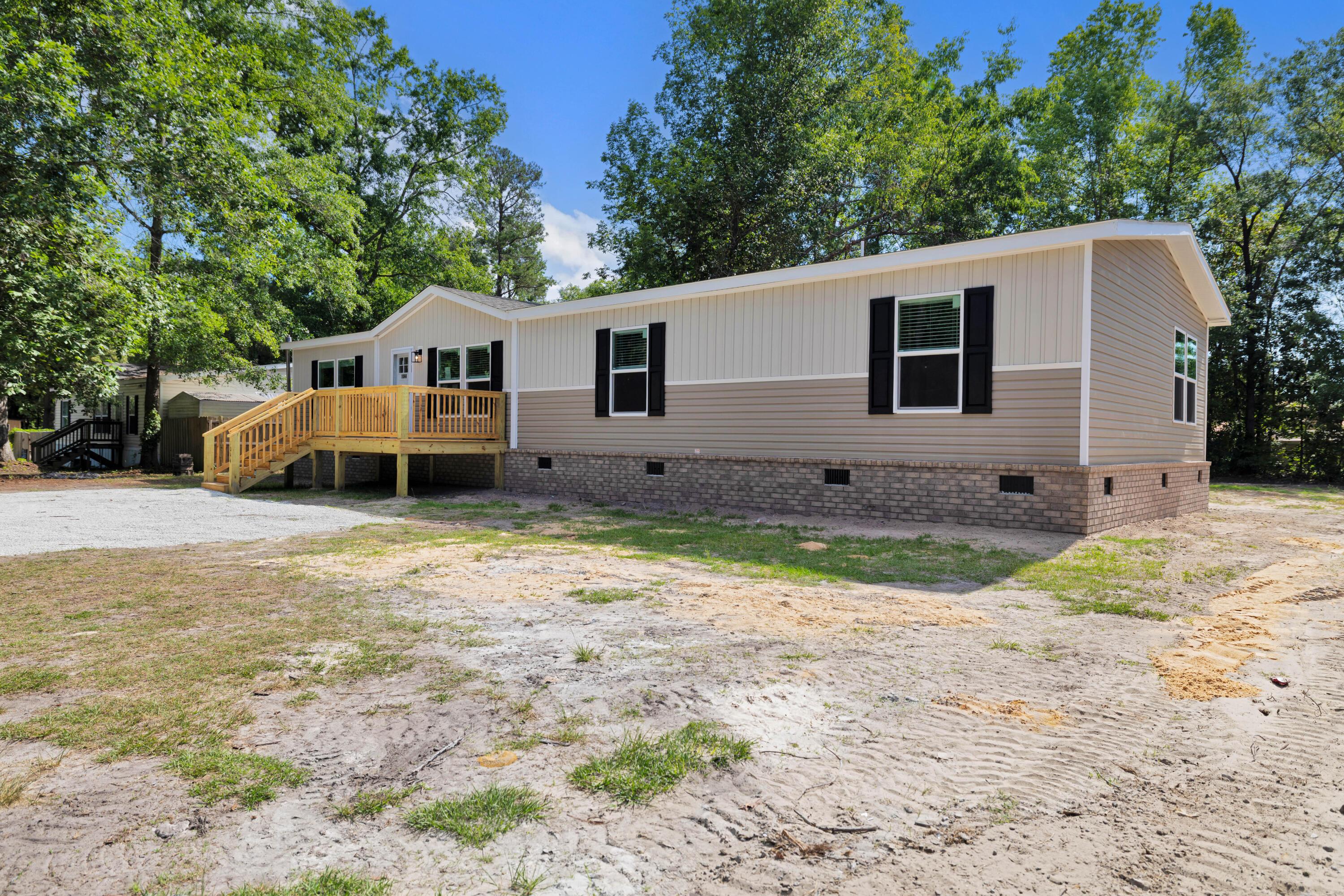 Image 2: 1044 Longpoint Rd-35